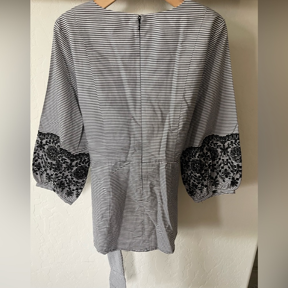 Calvin Klein| Poplin Wrap Top with Embroidered Balloon Sleeve•••+ Tie Waist - Picture 5 of 16